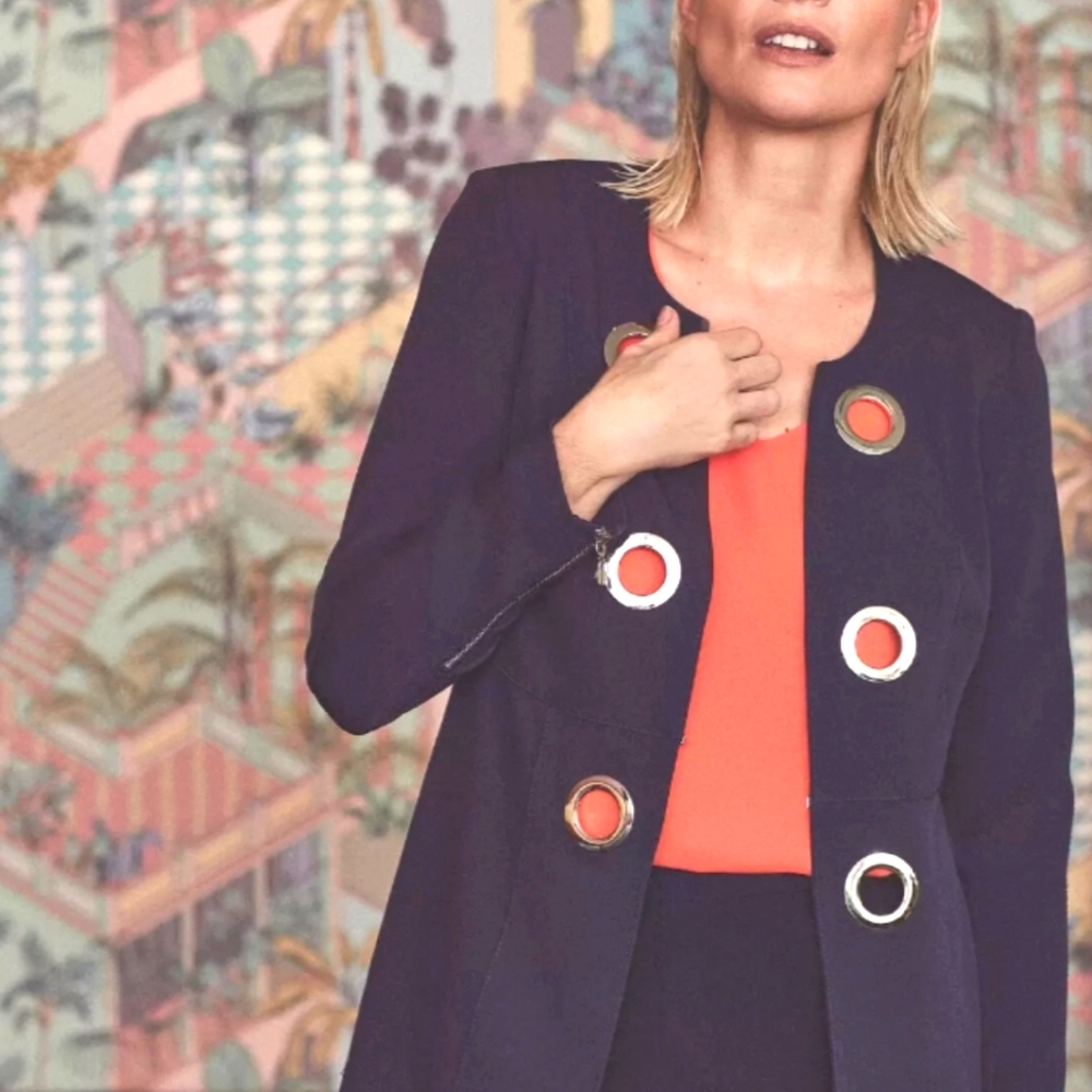 Melanie Lyne Woman's Blazer /Long coat